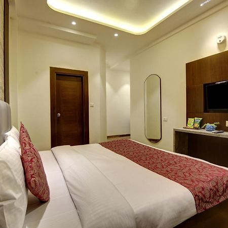 Hotel Kashish Plaza - 5 Mins From Metro Station Delhi  Luaran gambar