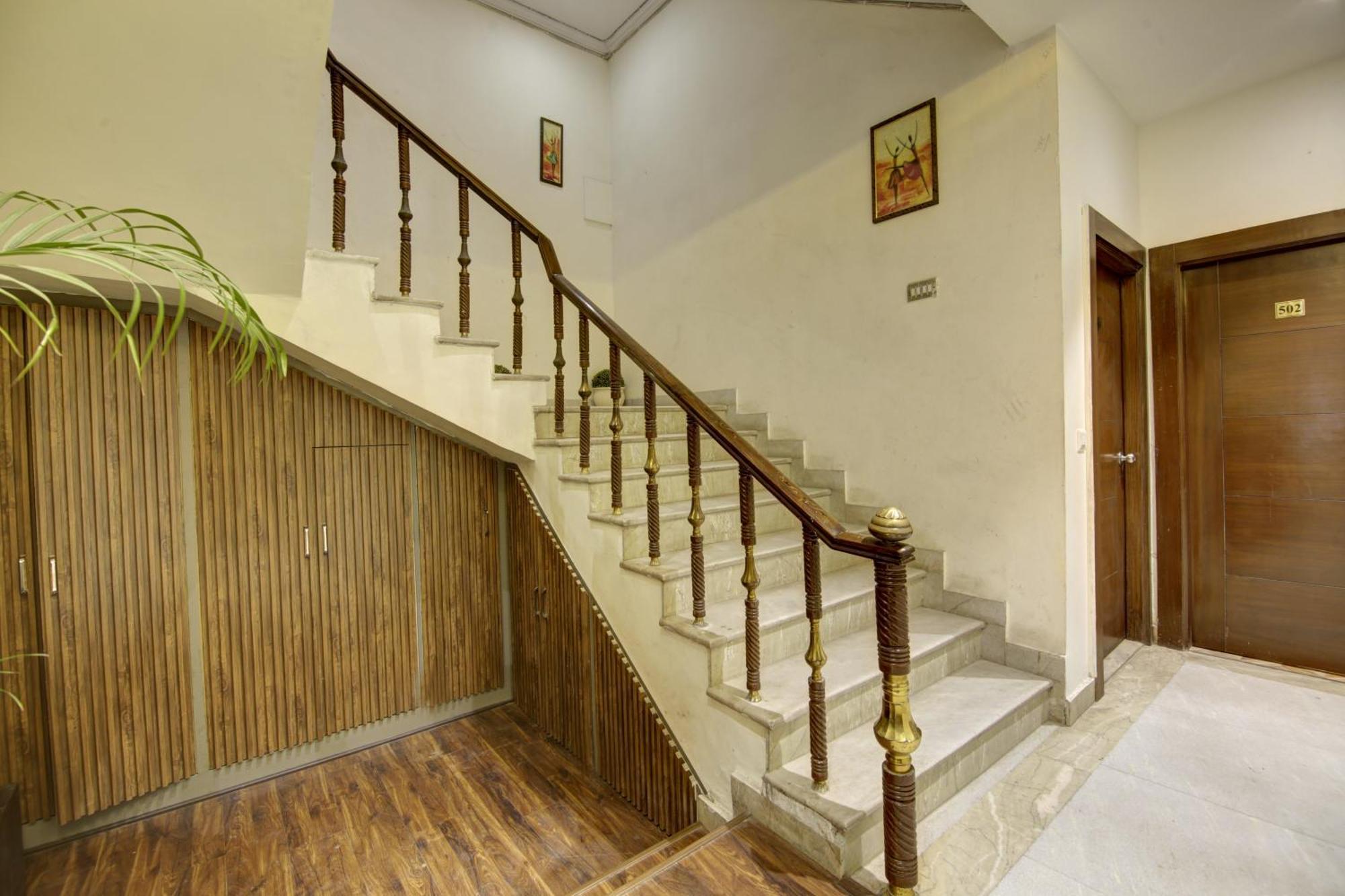 Hotel Kashish Plaza - 5 Mins From Metro Station Delhi  Luaran gambar