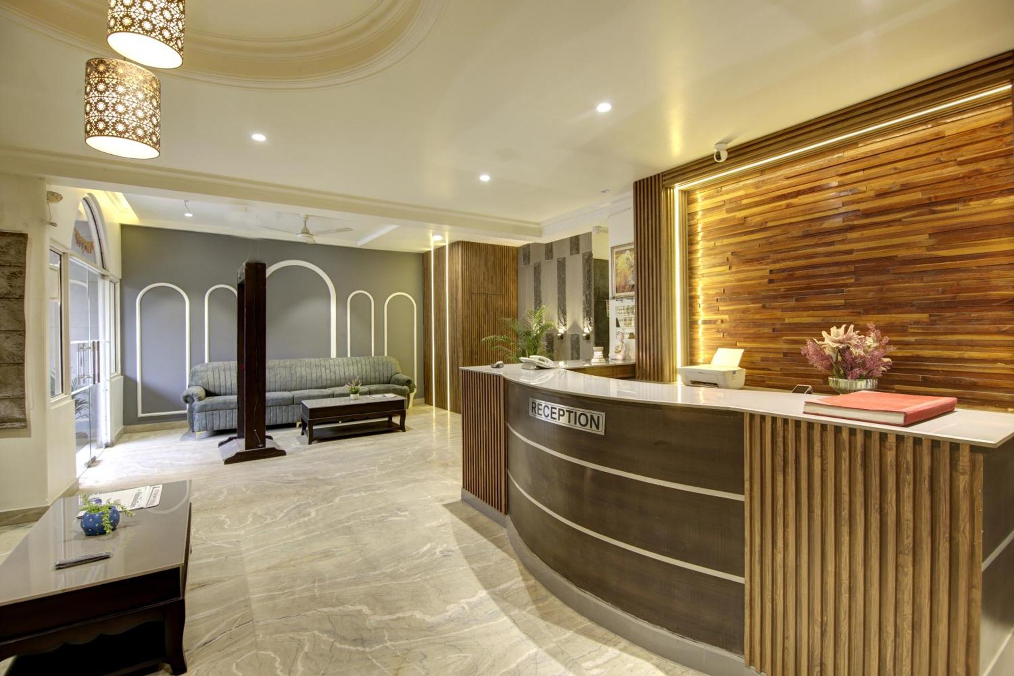 Hotel Kashish Plaza - 5 Mins From Metro Station Delhi  Luaran gambar