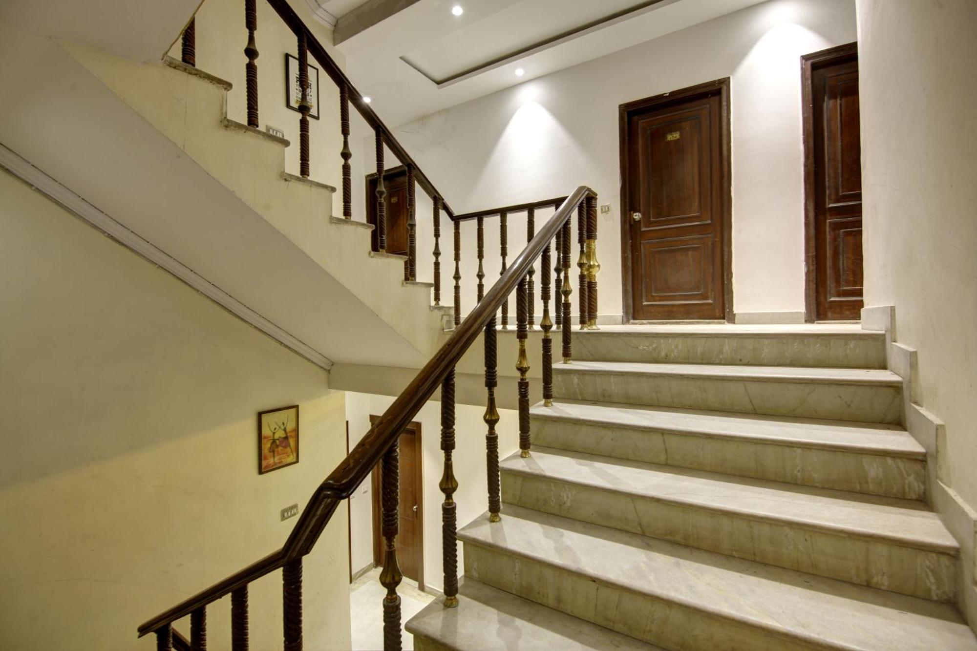 Hotel Kashish Plaza - 5 Mins From Metro Station Delhi  Luaran gambar