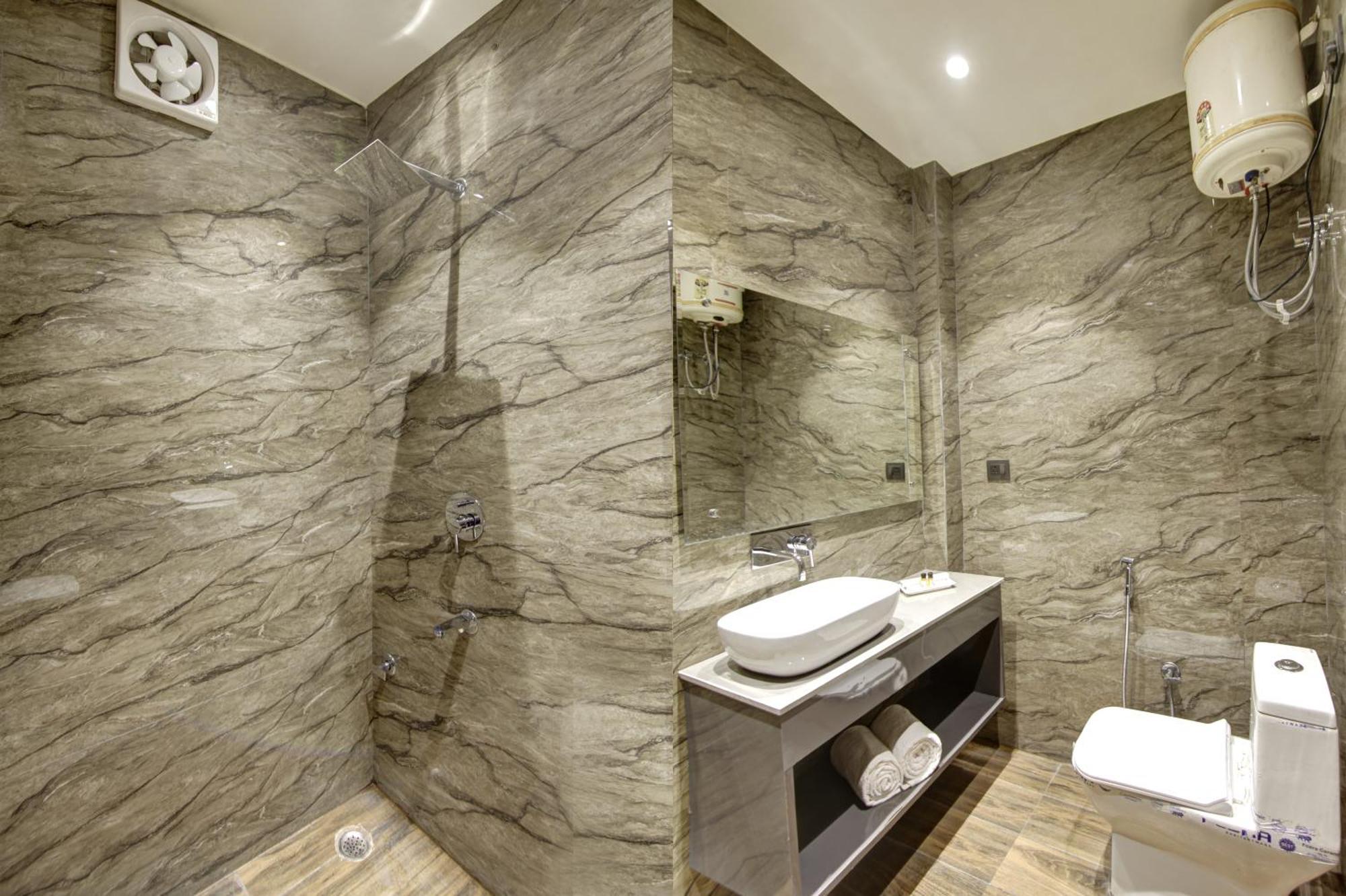 Hotel Kashish Plaza - 5 Mins From Metro Station Delhi  Luaran gambar