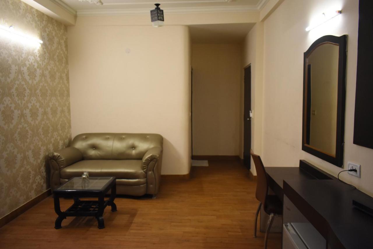Hotel Kashish Plaza - 5 Mins From Metro Station Delhi  Luaran gambar