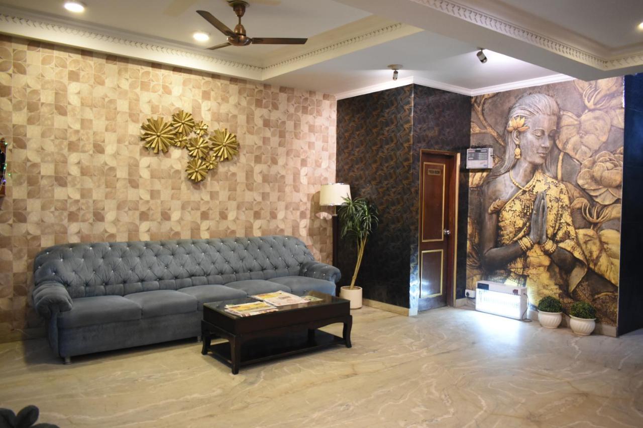 Hotel Kashish Plaza - 5 Mins From Metro Station Delhi  Luaran gambar